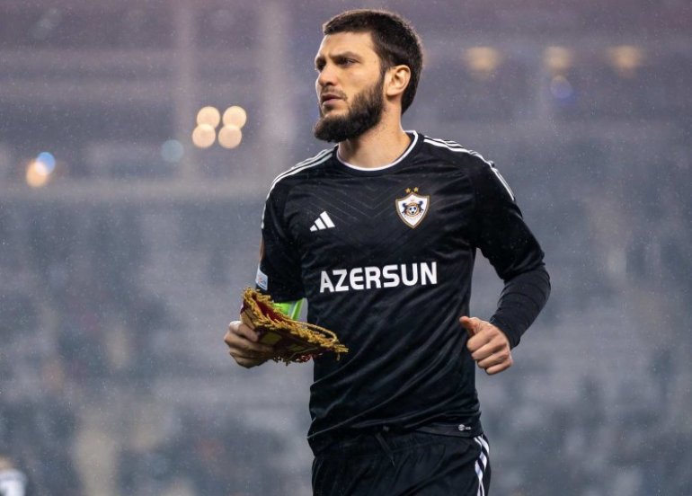Bədavi "Qarabağ"da qalacaq <span class="text-danger">- RƏSMİ</span>
