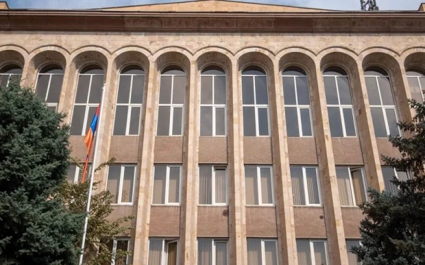 Ermənistanda Konstitusiya Məhkəməsi seçki ilə bağlı iddiaları icraata götürdü