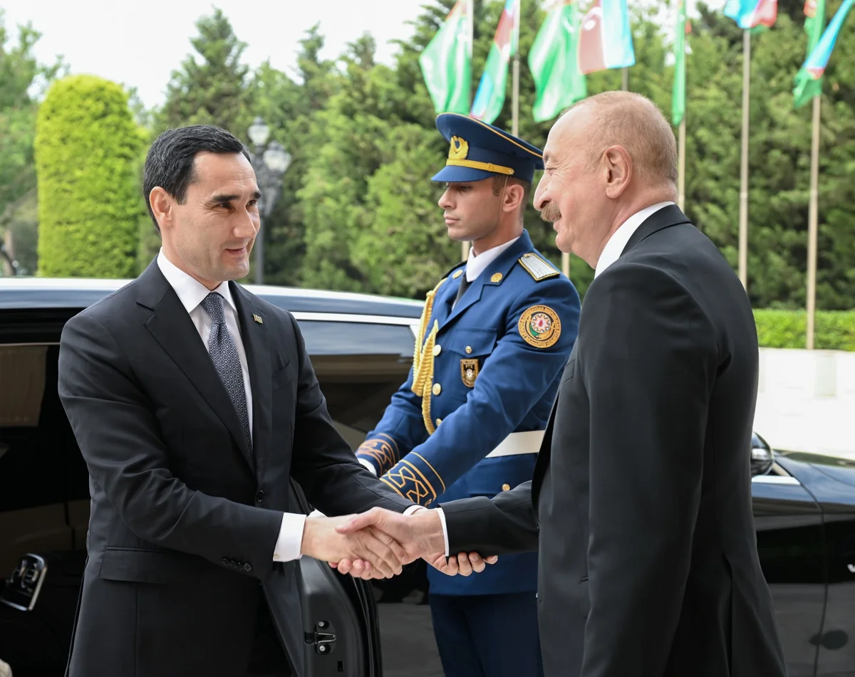 В Баку состоялась официальная встреча президента Туркменистана