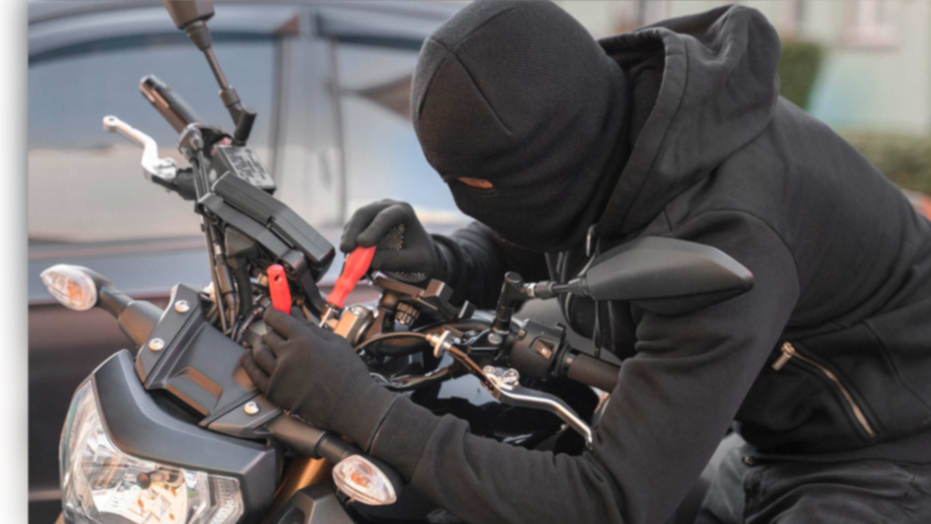 Paytaxtda moped oğurlayan şəxslər saxlanılıblar