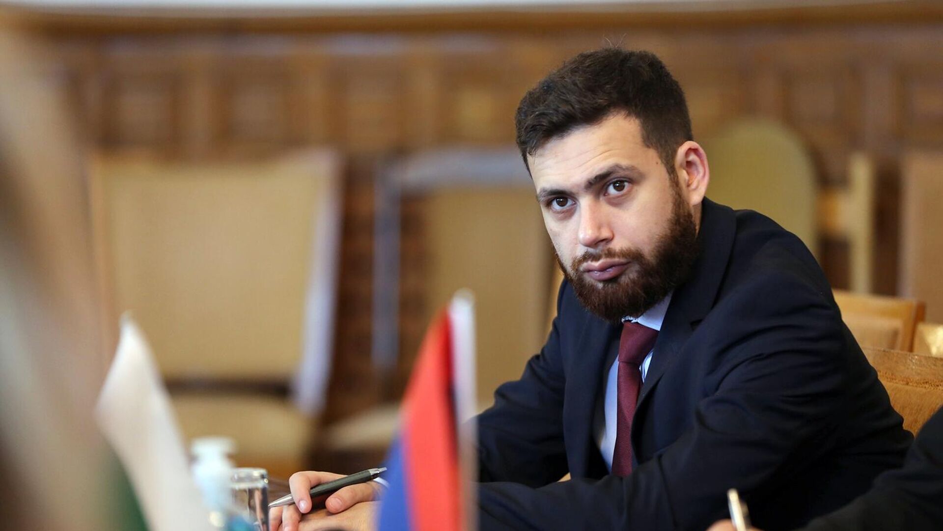 Kostanyan: <span class="text-danger">"2030-cu ilə qədər Azərbaycanla sərhədlərin açılacağına ümid edirik"</span>