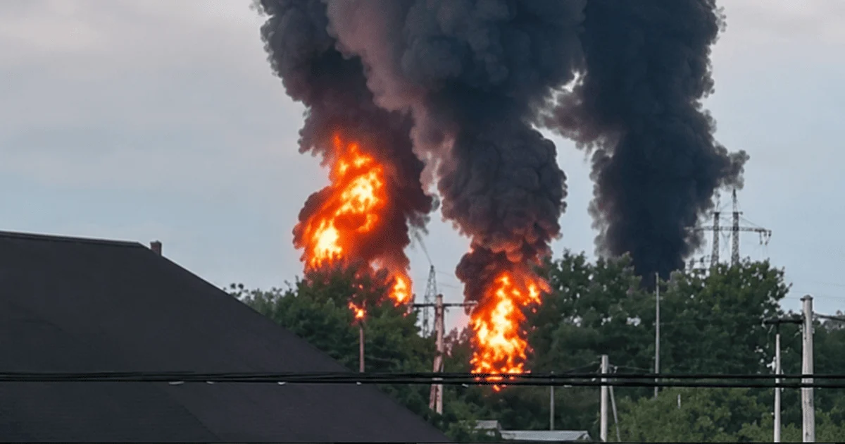 Украина атаковала нефтебазу: <span class="text-danger">В Краснодарском крае загорелась нефтебаза</span>
