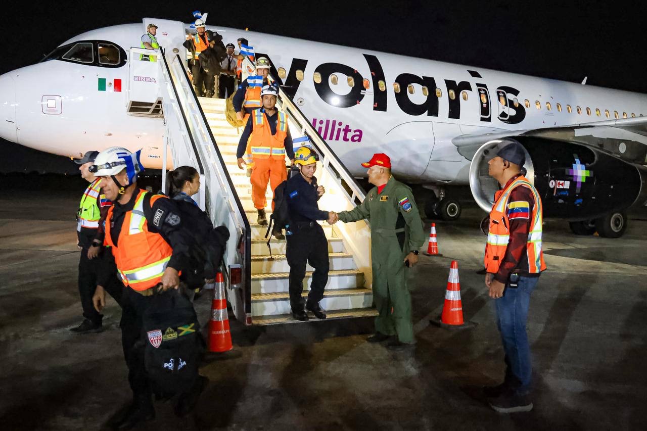El Salvador deploys rescue teams to earthquake-hit Venezuela