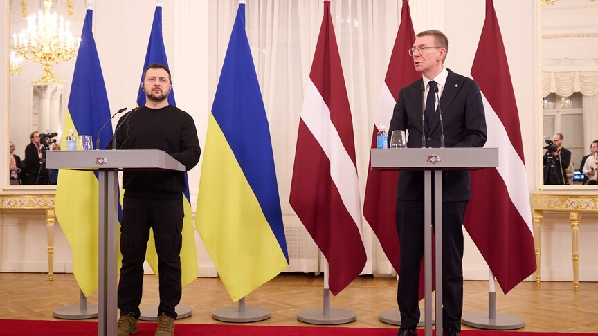 Ukrainian, Latvian presidents discuss defense cooperation