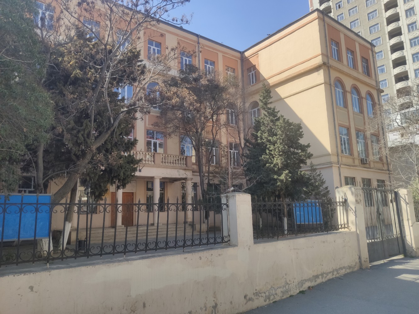 Bakıda daha bir məktəb yenidən qurulur