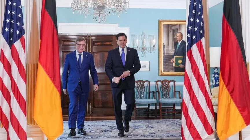 Top US, German diplomats discuss Strait of Hormuz, NATO 'burden shifting'