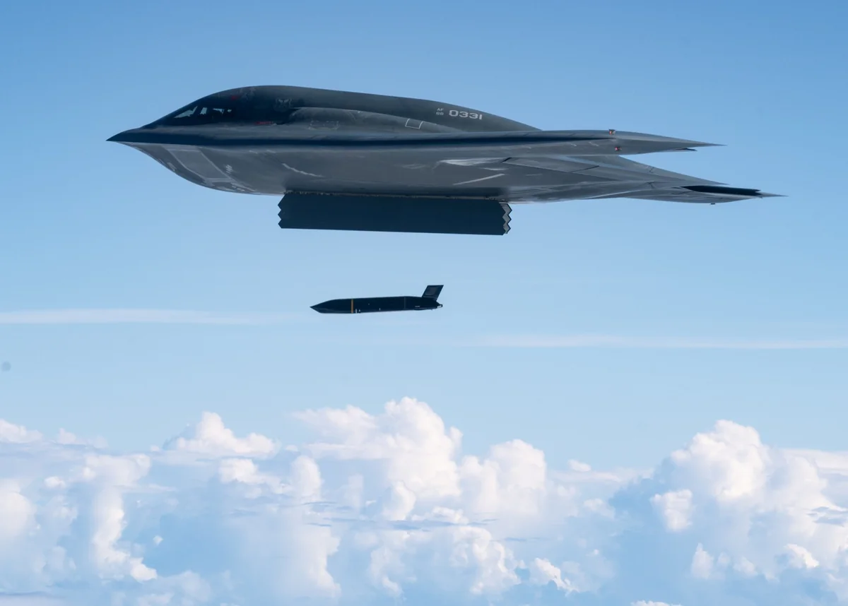 США испытали в Тихом океане новую противокорабельную ракету LRASM