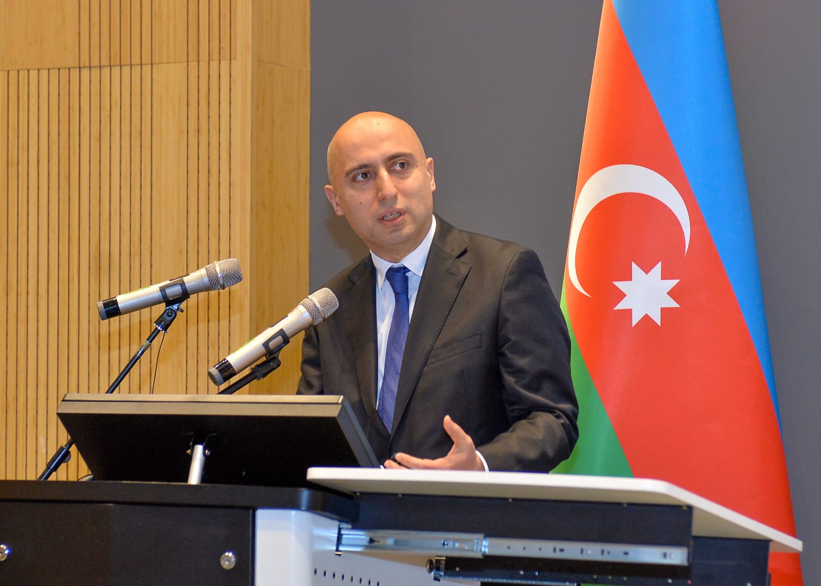 Emin Əmrullayev: Təhsil sahəsində sistemli korrupsiya yoxdur