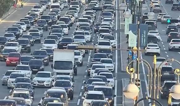 Paytaxtın bəzi küçələrində sıxlıq müşahidə olunur