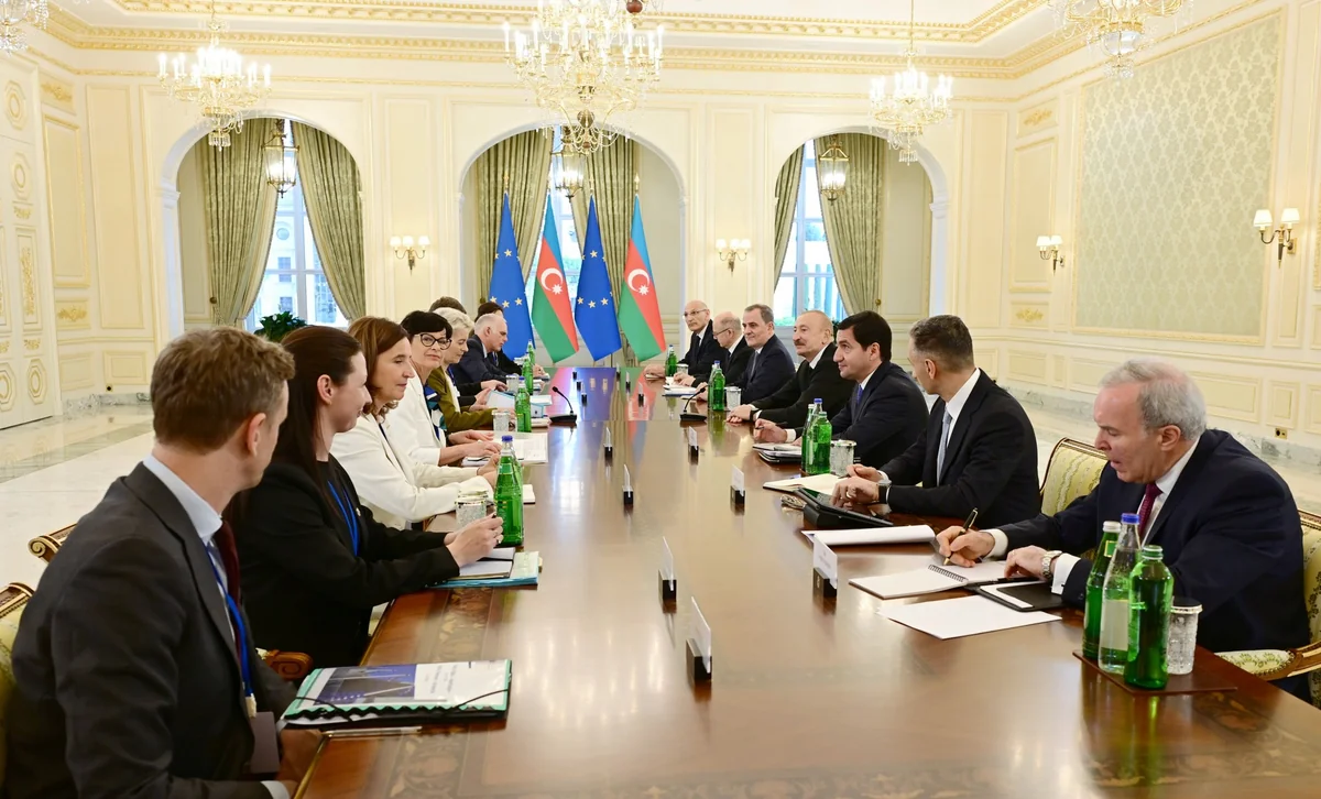 President Ilham Aliyev held expanded meeting with President of the European Commission | PHOTOS