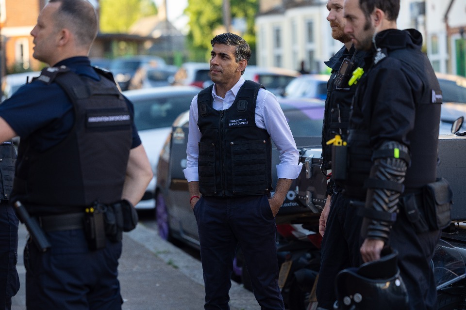 UK to impose fines of up to $80,000 in illegal worker crackdown