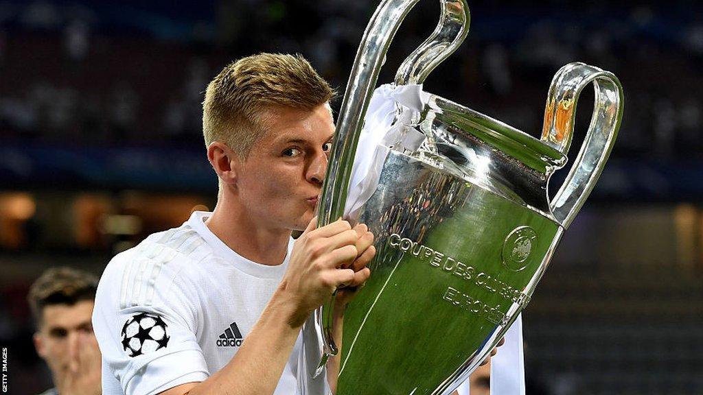 Toni Kroos Almaniya millisini sərt tənqid etdi: <span class="text-danger">"Komandada dünyasəviyyəli futbolçu yoxdur"</span>
