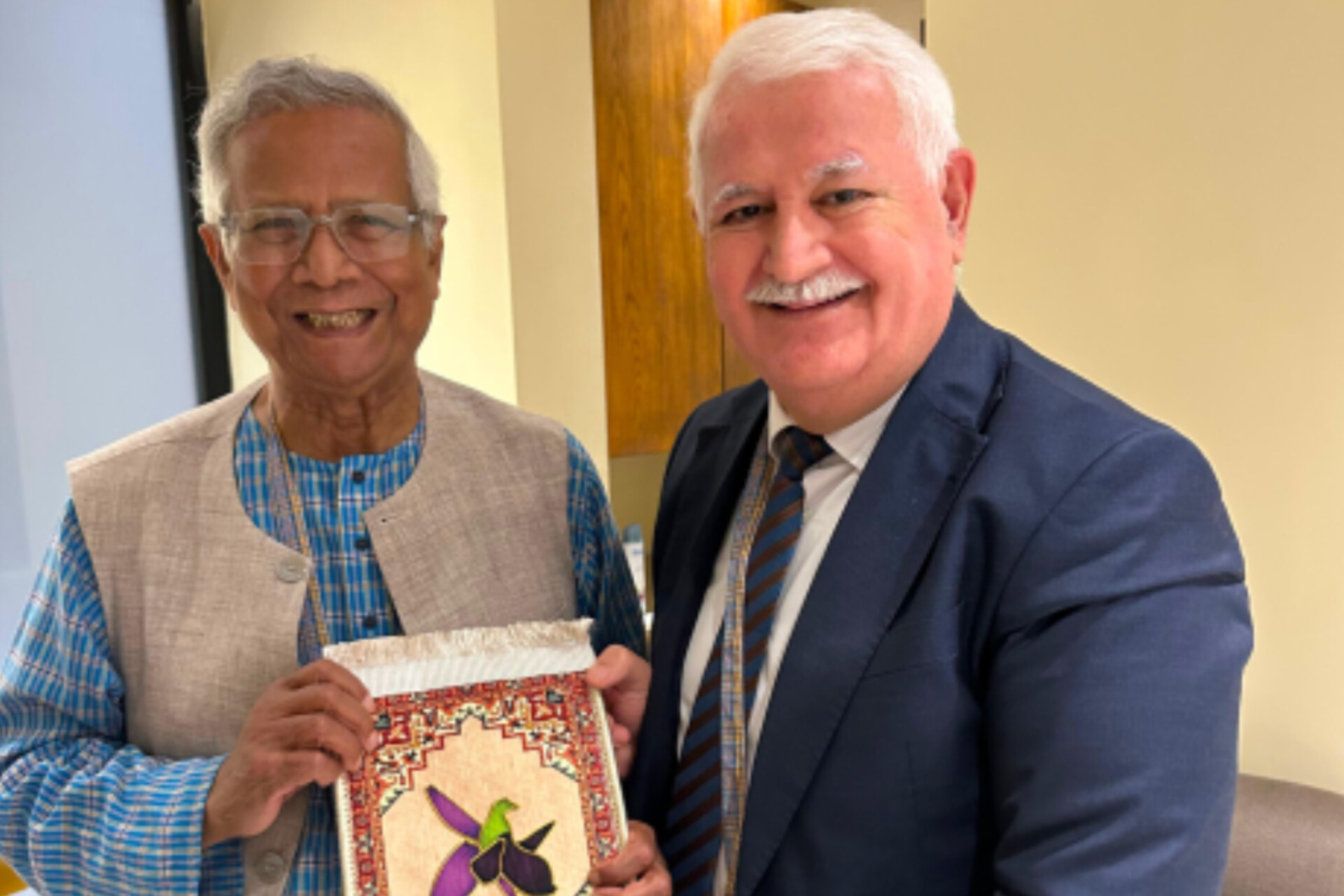IEPF President Meets Nobel Laureate Muhammad Yunus at 16th Social Business Forum | <span class="text-danger">PHOTOS</span>