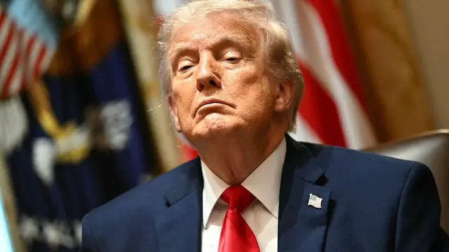 Трамп остановил переговоры с Ираном