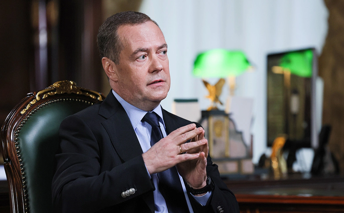 Медведев назвал Ормузский пролив «оружием мощнее ядерного»