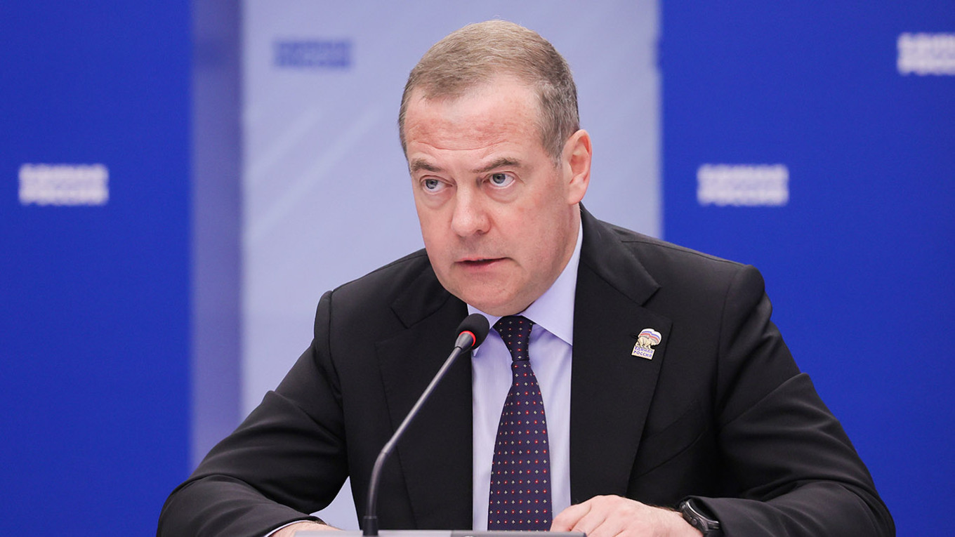 Medvedev Reaffirms Russia's Strategic Partnership with Iran During Tehran Visit