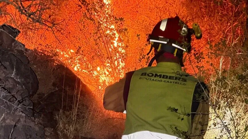 Wildfire Forces Evacuation of 500 People in Eastern Spain