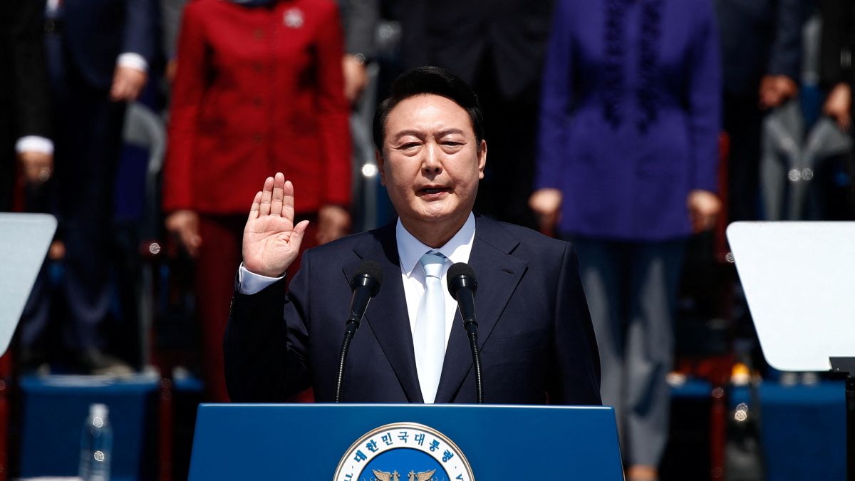 Cənubi Koreyanın sabiq rəhbərinə yeddi il həbs cəzası verildi