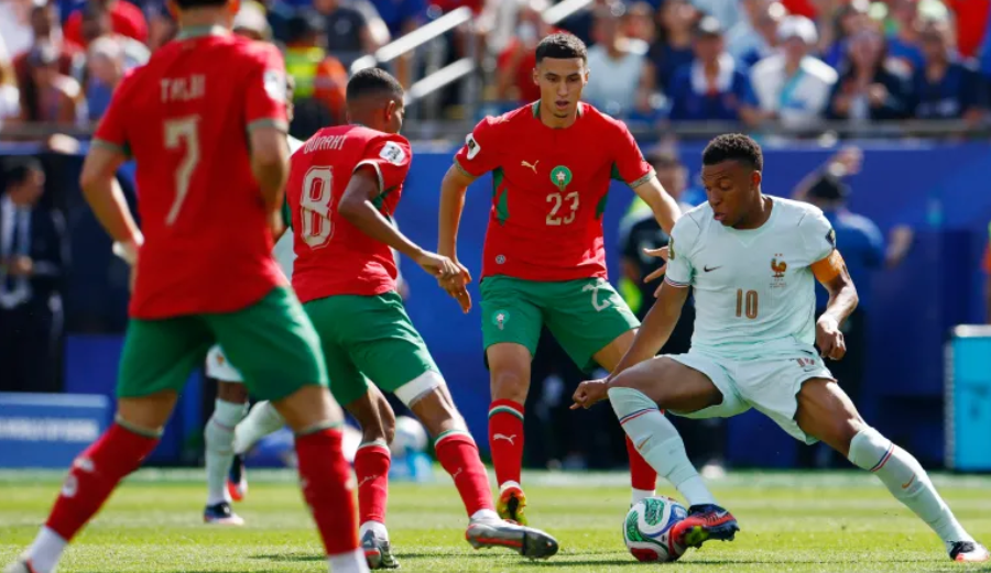 France, Morocco Battle in World Cup 2026 Quarterfinal - <span class="text-danger">Mbappe puts France ahead - Updated</span>