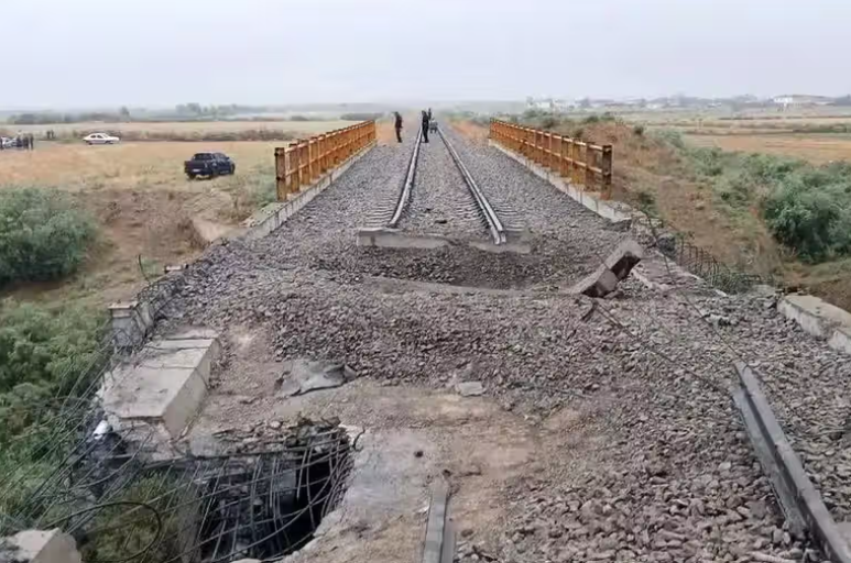 How One Remote Bridge Reflects the Expanding US-Iran Conflict | OPINION