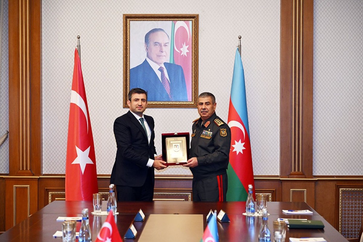 Zakir Həsənov Selçuk Bayraktarla görüşüb