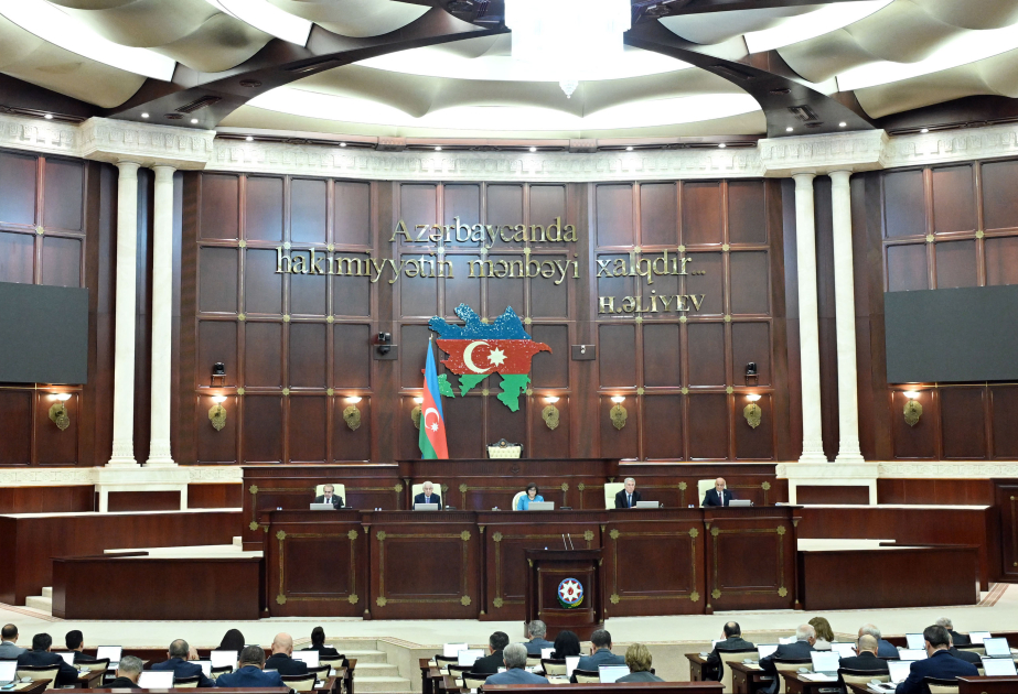Milli Məclisin növbəti plenar iclası keçirilir, 22 məsələ müzakirə olunur