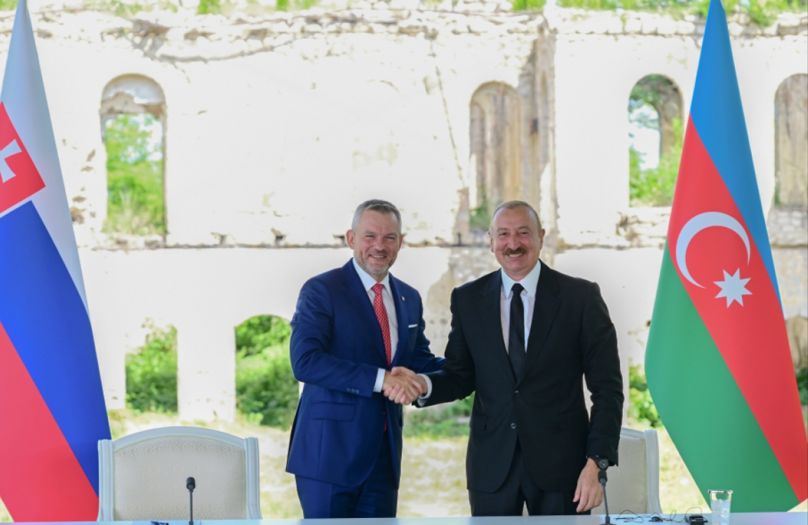 Prezidentin sosial media hesablarında Peter Pelleqrini ilə Şuşa görüşündən daha bir video paylaşılıb