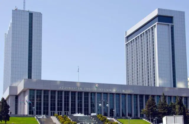 MM təsdiqlədi: Bu dövlət rüsumu 50 manat oldu