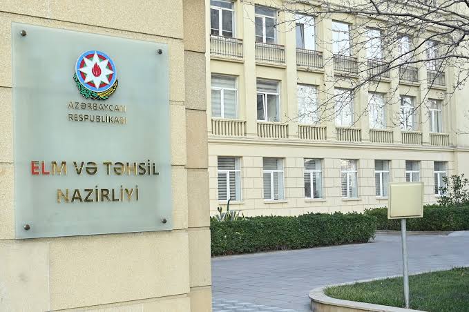 Bu ay Elm və Təhsil Nazirliyinə <span class="text-danger">47 483 vətəndaş müraciəti daxil olub</span>