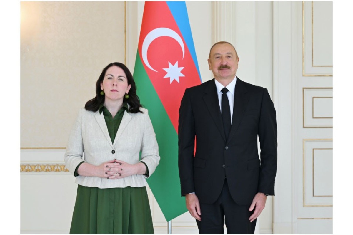 Prezident İrlandiyanın yeni səfirinin etimadnaməsini qəbul edib