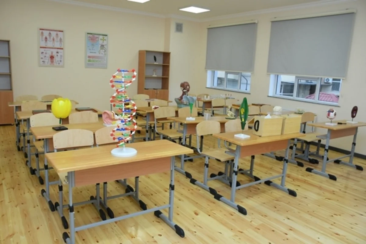 Bakıda bu məktəb sökülərək yenidən TİKİLİR