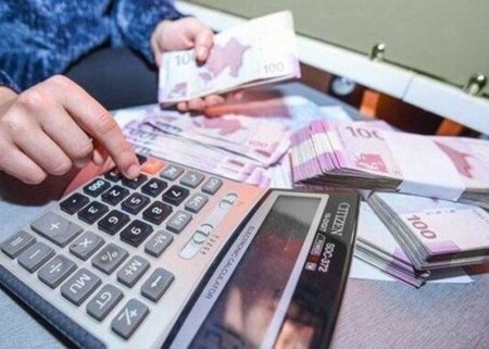 Baş nazirdən əmək pensiyalarının yenidən hesablanması qaydası ilə bağlı QƏRAR