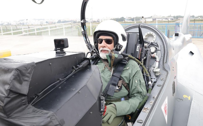 Indian PM takes flight on Tejas fighter jet