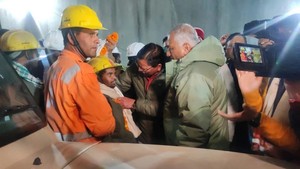 All 41 workers rescued from collapsed tunnel in India after 17 days -PHOTOS