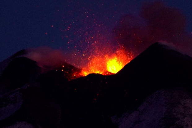 Etna vulkanı yenidən aktivləşib
