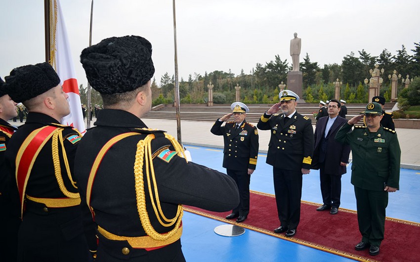 Azerbaijani, Iranian Navy Commanders meet in Baku