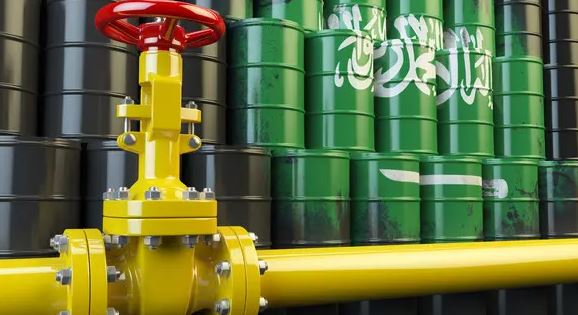 السعودية تخفض أسعار تصدير النفط إلى آسيا
