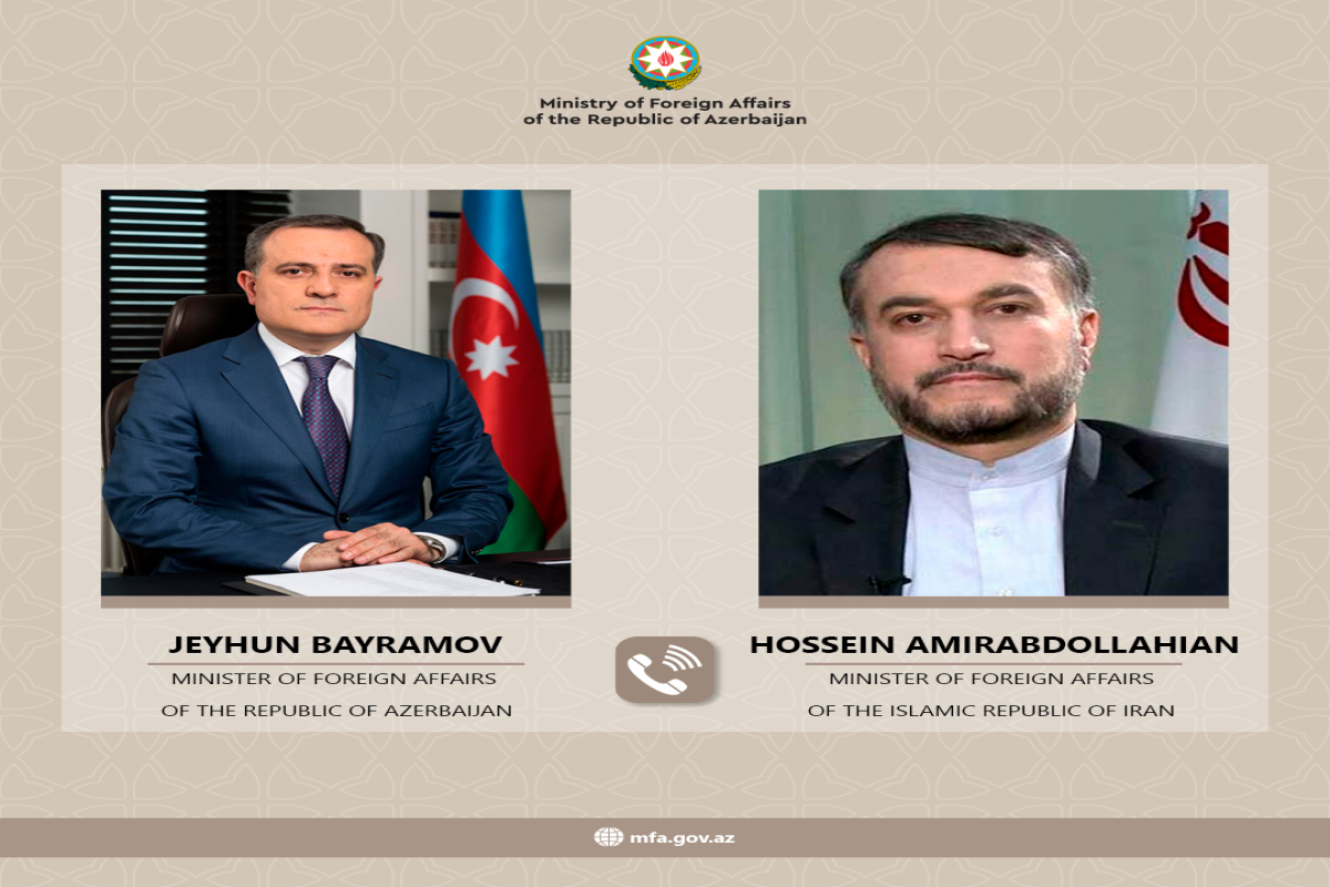 Azerbaijani, Iranian Top Diplomats hold phone talk