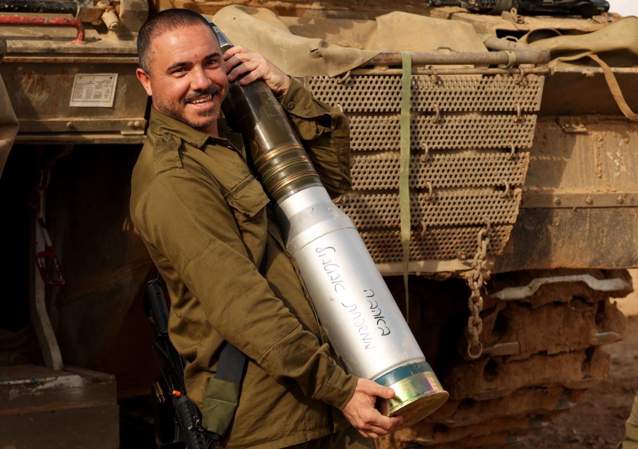 إدارة بايدن تطلب من الكونجرس الموافقة على بيع إسرائيل 45 ألف قذيفة دبابات