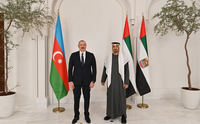 UAE President makes a phone call to President Ilham Aliyev
