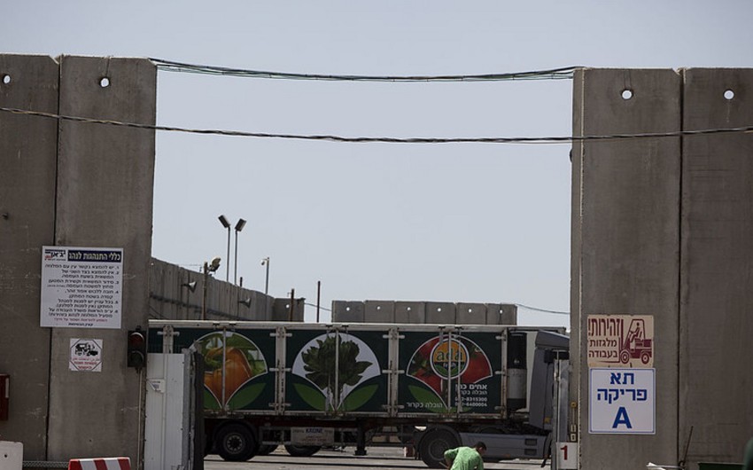 Israel confirms opening of checkpoint on border with Gaza Strip