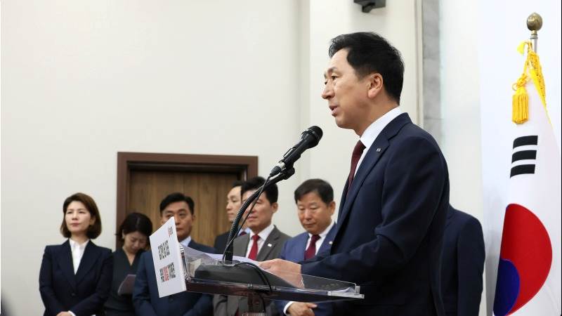 S. Korea's ruling party head steps down