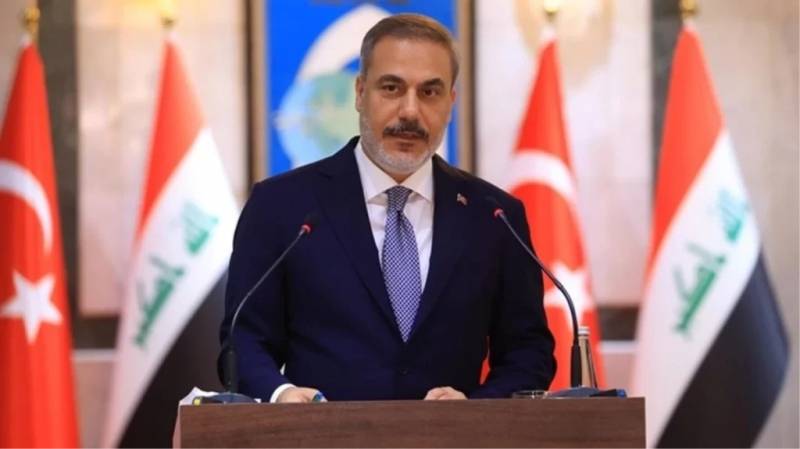 Глава МИД Турции едет в Азербайджан
