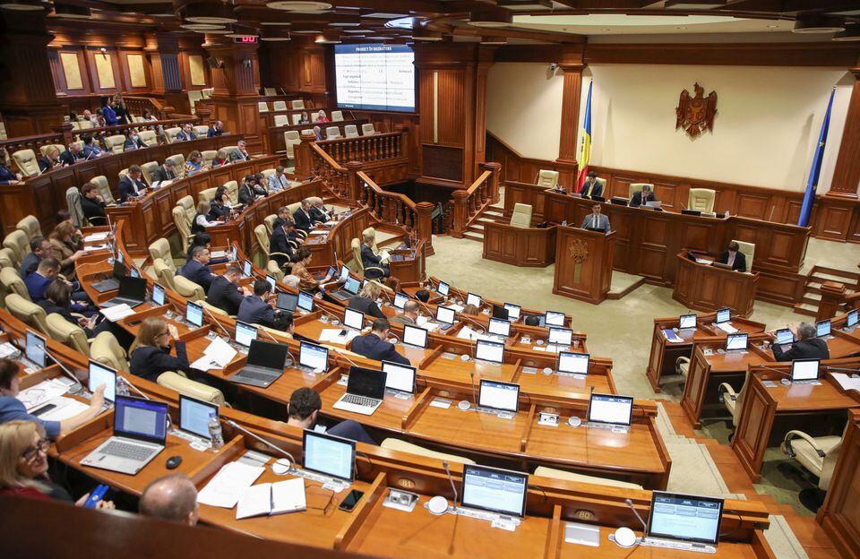 Moldova’s parliament adopts security policy calling Russia as main threat