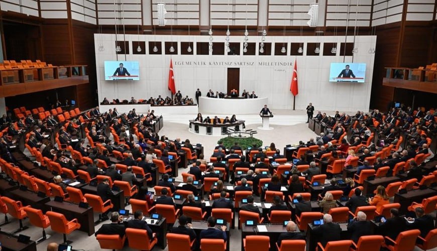 Türkiyə parlamentində ŞOK: 600 deputatdan 61-i...
