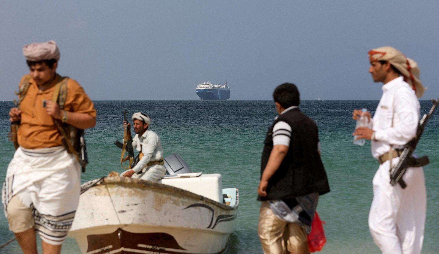 الحوثيون: لن نوقف عملياتنا العسكرية في البحر الأحمر