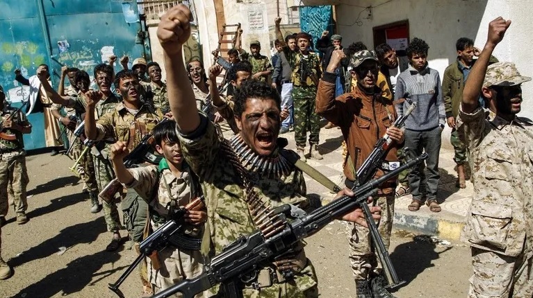 الحوثيون يعلنون بدء التعبئة لإرسال مقاتلين إلى قطاع غزة