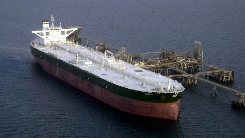 Iraq sends oil tanker to Egypt to help Gaza