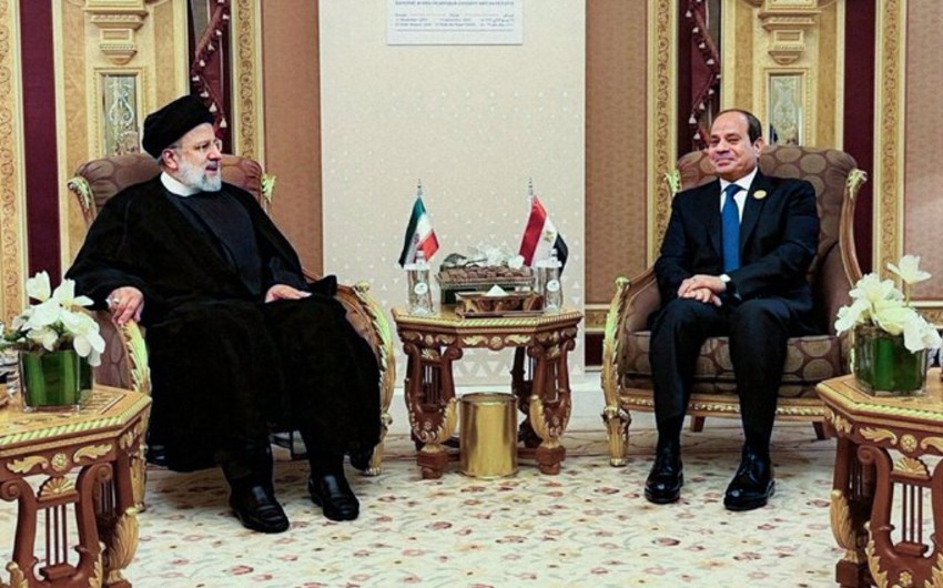 Iranian, Egyptian presidents hold phone call