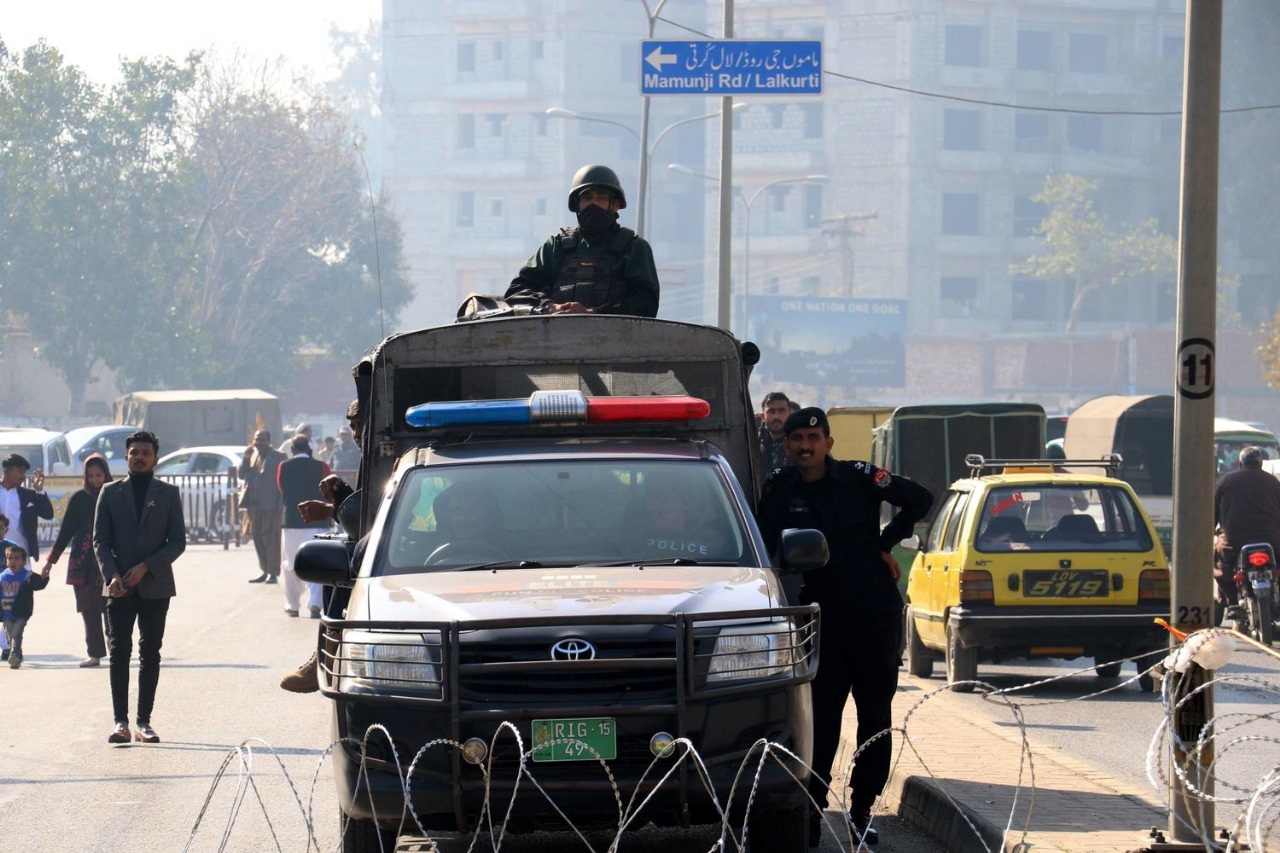 الشرطة الباكستانية تتصدى لهجوم إرهابي على أحد مراكزها